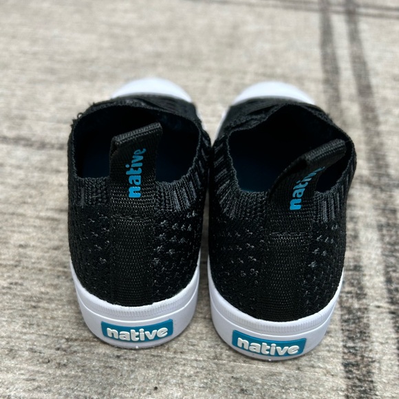 NWOT Native Keep It Lite Black Lace Up Shoes Little Kid’s Size 8 - Picture 3 of 5